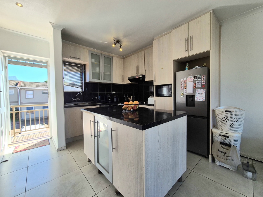 2 Bedroom Property for Sale in Wynberg Western Cape